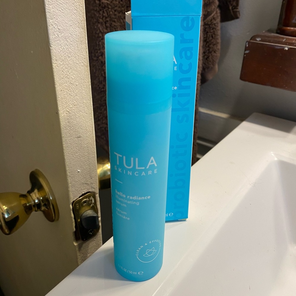 Tula illuminating serum